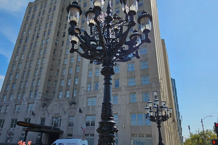 A Taste of Two Cities: St. Louis Food + History Walking Tour