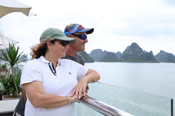 Hera Luxury Cruise - The Most Luxurious Day Tour In Halong Bay
