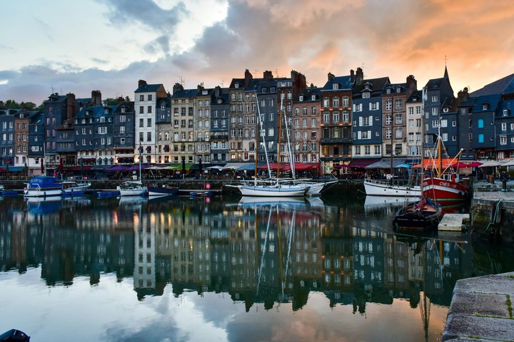 Deauville: Étretat & Honfleur Private Tour with Cider Tasting