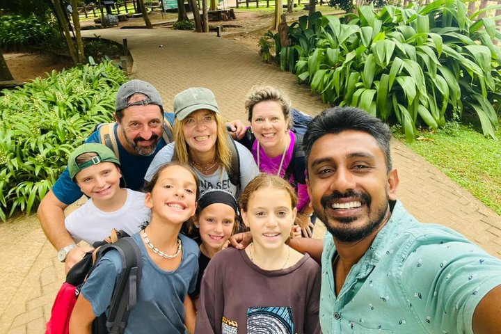 Kandy to Ella Trip by Car with Scenic Train Ride from Ambewela