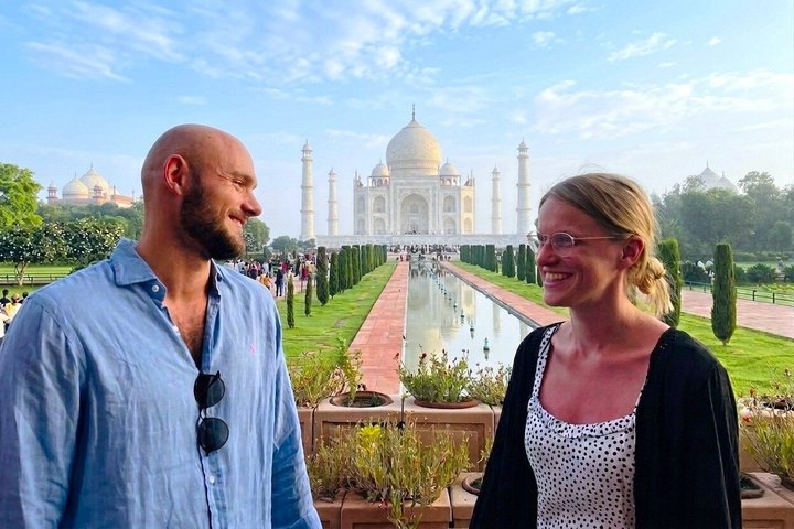 Taj Mahal and Agra Private Car Tour from Delhi with 5* Lunch