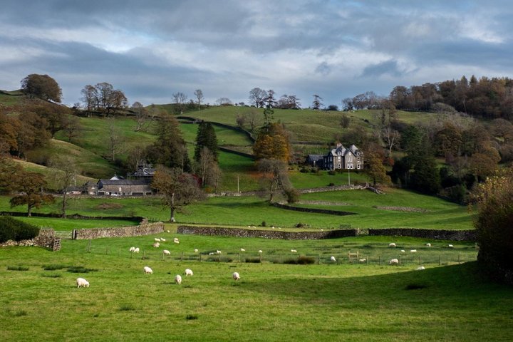 Beatrix Potter's Half Day Lake District Tour Including Lake Cruise