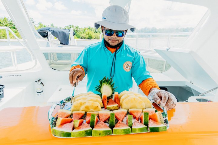 Small Group Snorkeling Cruise with Open Bar and Light Snacks