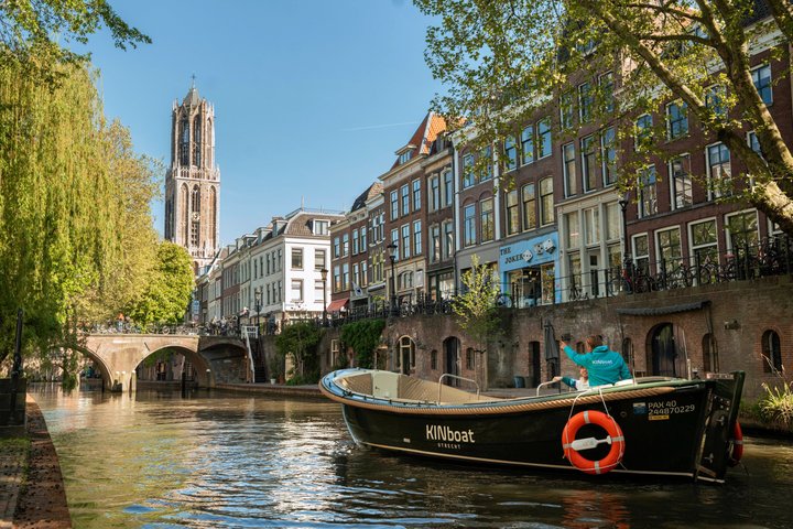 Utrecht Open Boat Canal Tour with Live Guide