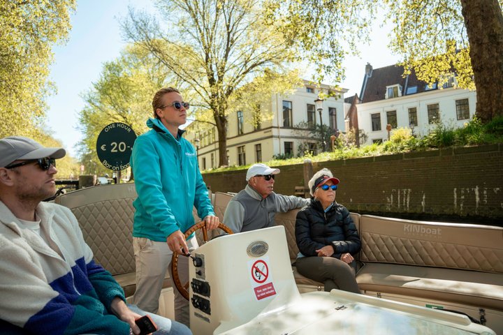 Utrecht Open Boat Canal Tour with Live Guide