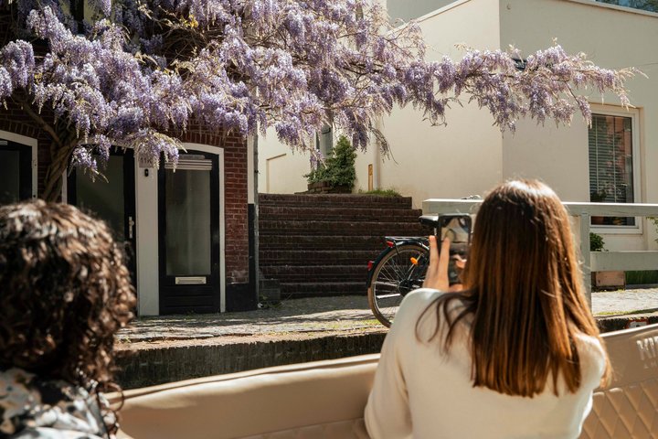 Utrecht Open Boat Canal Tour with Live Guide