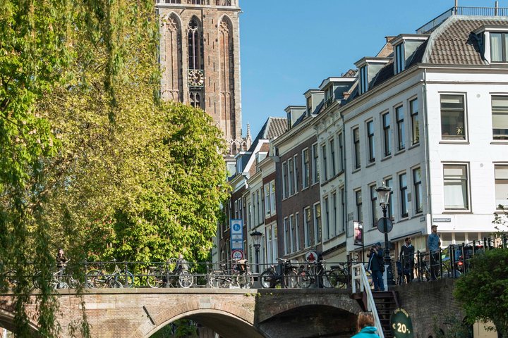 Utrecht Open Boat Canal Tour with Live Guide