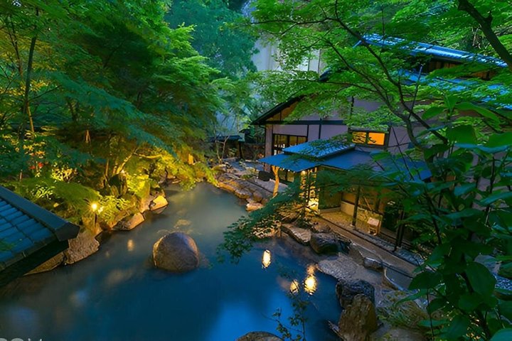Mt. Aso Day Tour: Kusasenri, Kurokawa Onsen & Kamishikimi Shrine