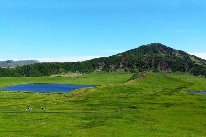 Mt. Aso Day Tour: Kusasenri, Kurokawa Onsen & Kamishikimi Shrine