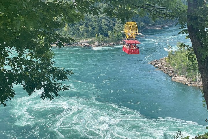 Toronto: Niagara Falls Sightseeing Tour + Boat, Journey & Lunch