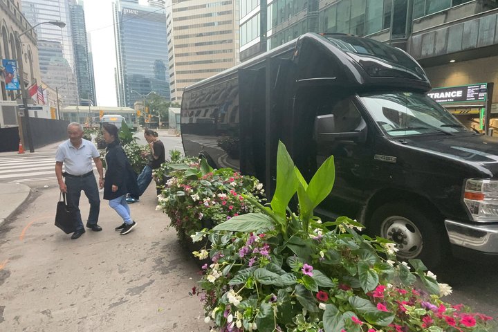 Toronto: Niagara Falls Sightseeing Tour + Boat, Journey & Lunch