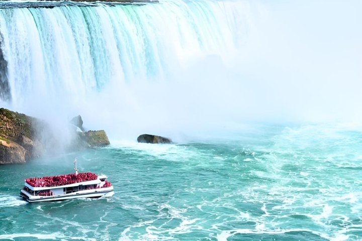 Toronto: Niagara Falls Sightseeing Tour + Boat, Journey & Lunch