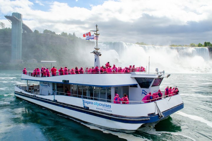 Toronto: Niagara Falls Sightseeing Tour + Boat, Journey & Lunch