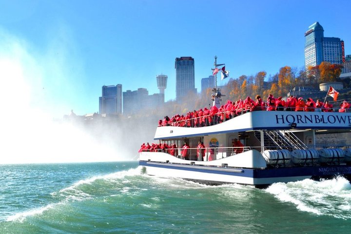 Toronto: Niagara Falls Sightseeing Tour + Boat, Journey & Lunch
