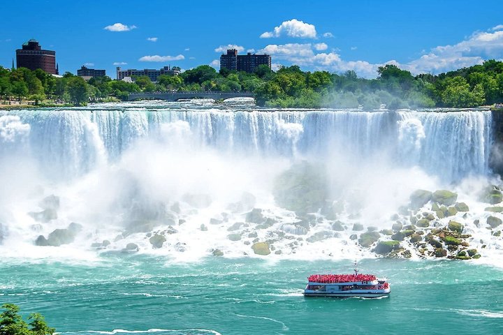 Toronto: Niagara Falls Sightseeing Tour + Boat, Journey & Lunch