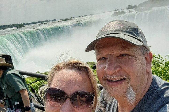 Toronto: Niagara Falls Sightseeing Tour + Boat, Journey & Lunch