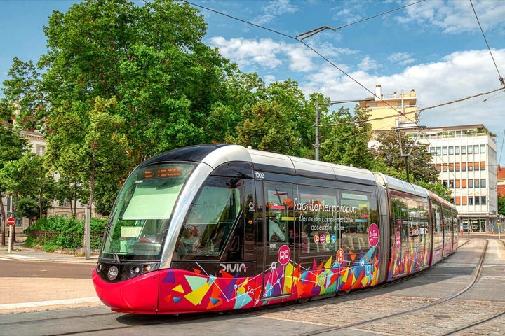 Hello Dijon: Private 2-Hour Intro City Walk with Local Guide