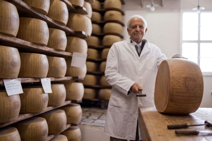 From Milk to Wheels: Parmesan Tour and Tasting in Parma