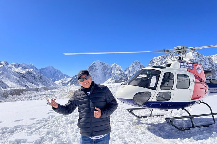 Landing Everest Base Camp Kalapathar by Helicopter with Breakfast