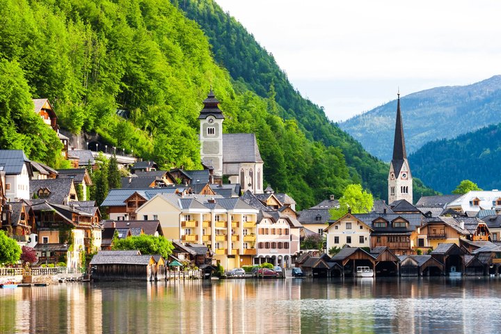Hallstatt Guided Day Trip from Vienna With Boat Ride Option