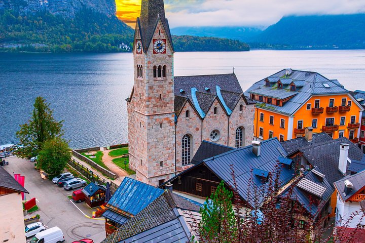 Hallstatt Guided Day Trip from Vienna With Boat Ride Option