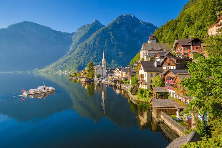 Hallstatt Guided Day Trip from Vienna With Boat Ride Option