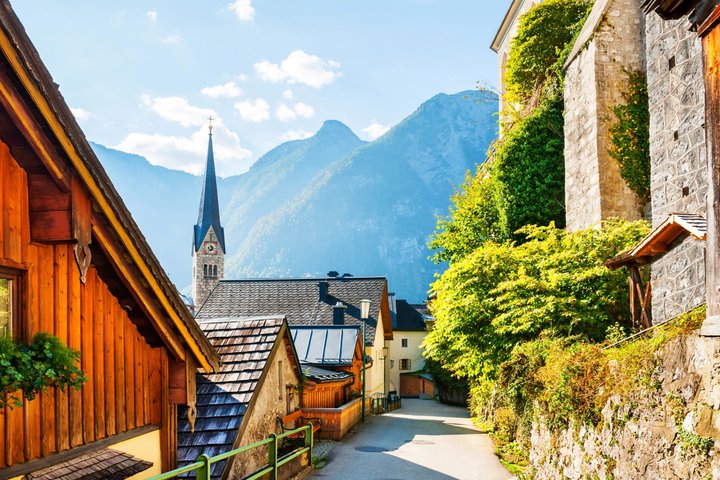 Hallstatt Guided Day Trip from Vienna With Boat Ride Option