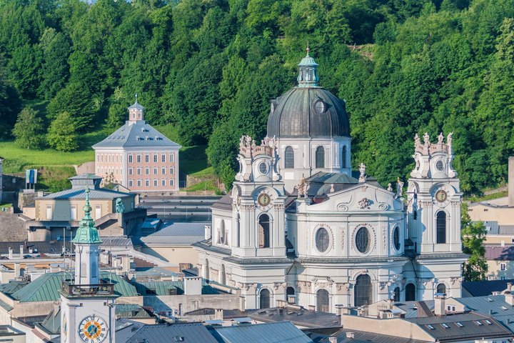 From Vienna to Hallstatt, Salzburg, Alps and Lakes Day Trip