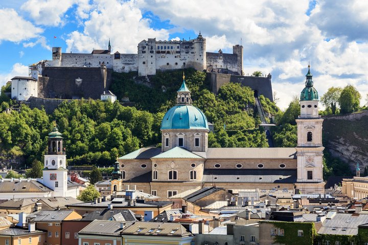 From Vienna to Hallstatt, Salzburg, Alps and Lakes Day Trip