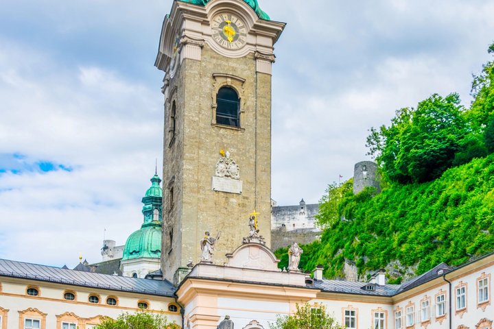 From Vienna to Hallstatt, Salzburg, Alps and Lakes Day Trip