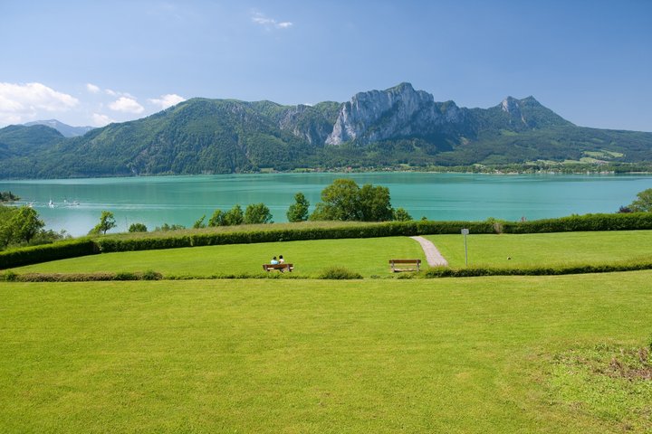 Hallstatt Guided Day Trip from Vienna With Boat Ride Option