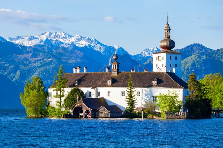 Hallstatt Guided Day Trip from Vienna With Boat Ride Option