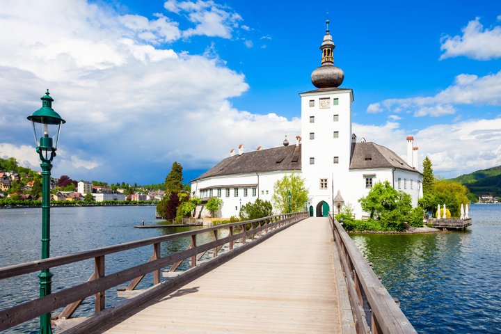 Hallstatt Guided Day Trip from Vienna With Boat Ride Option