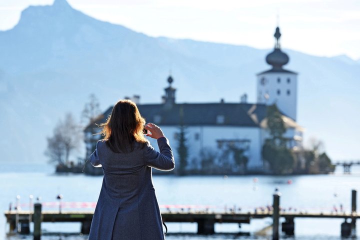 Hallstatt Guided Day Trip from Vienna With Boat Ride Option