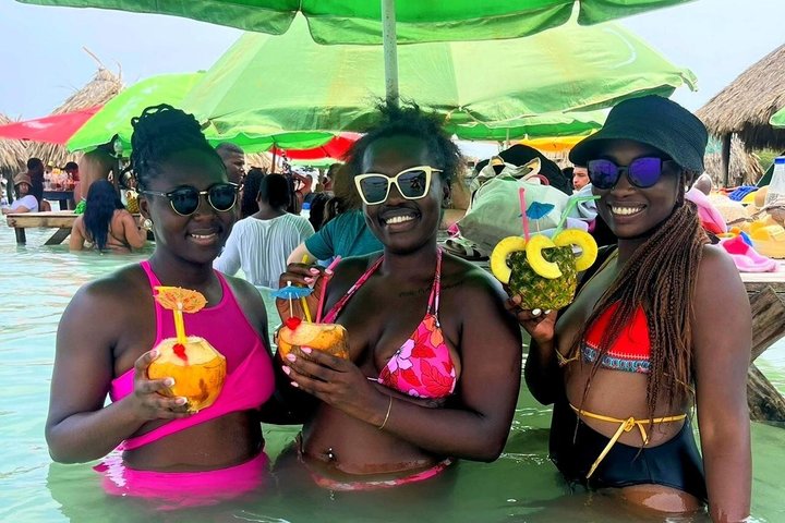 Cartagena Urban Party Boat to Cholón: 5 Stops with Lunch & Drinks