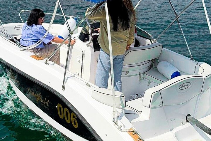 Lake Como License Free Boat Rental Departing from Varenna