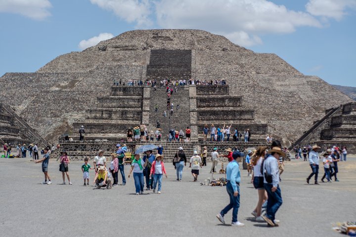 Balloon Flight+Gruta brekfast+Teotihuacan Tour from Mexico City