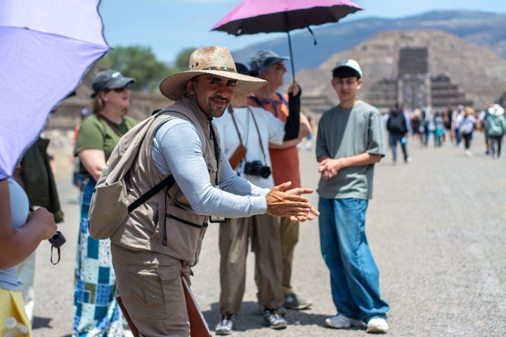 Balloon Flight+Gruta brekfast+Teotihuacan Tour from Mexico City
