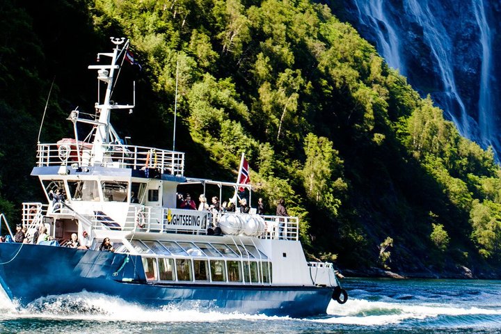 Geiranger Fjord Sightseeing Cruise – 75 min