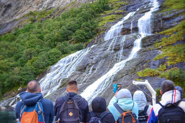 Geiranger Silent Fjord Cruise – 2 hours