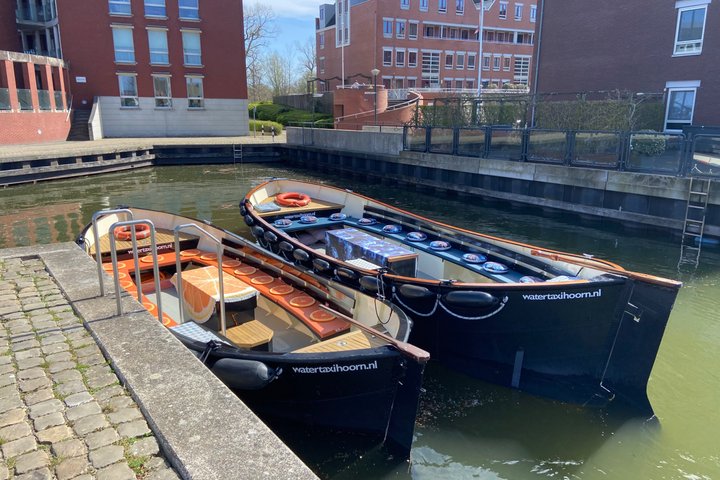 Round trip, Visit The Harbor of the Netherlands with a Electric boat in Hoorn