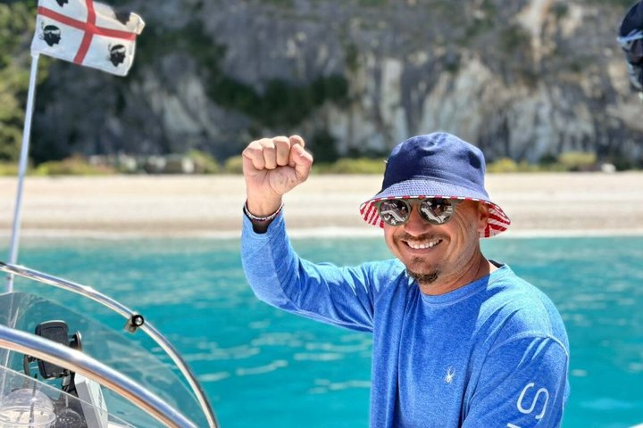 Sarandë: Small-Group Boat Tour with Surprise Extra Stop