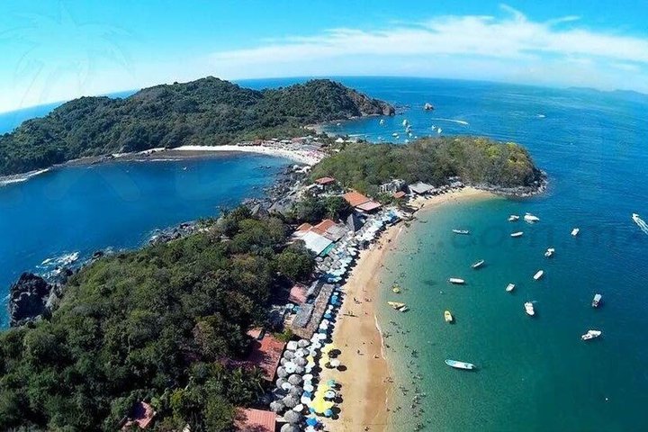 Half-Day Snorkeling Tour at Ixtapa Zihuatanejo with Lunch
