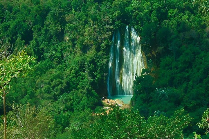 Samaná Horseback Riding with El Limón Waterfall and Morón Beach