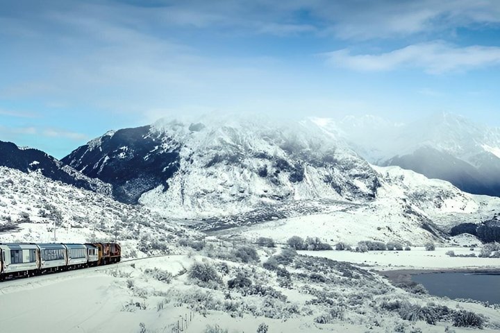 TranzAlpine Train, Arthur's Pass and Castle Hill Day Trip