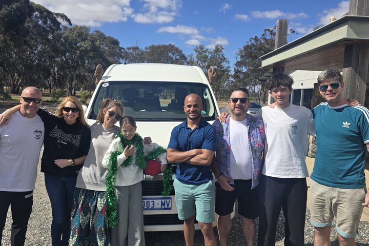 Adelaide Gems in a Day: Hahndorf, Glenelg Beach, City Tour 6.5hrs