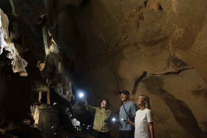 Cutta Cutta Caves Nature Park Guided Tours