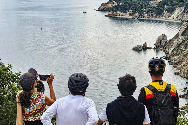 E-bike Experience • Tour of Portoferraio by e-bike