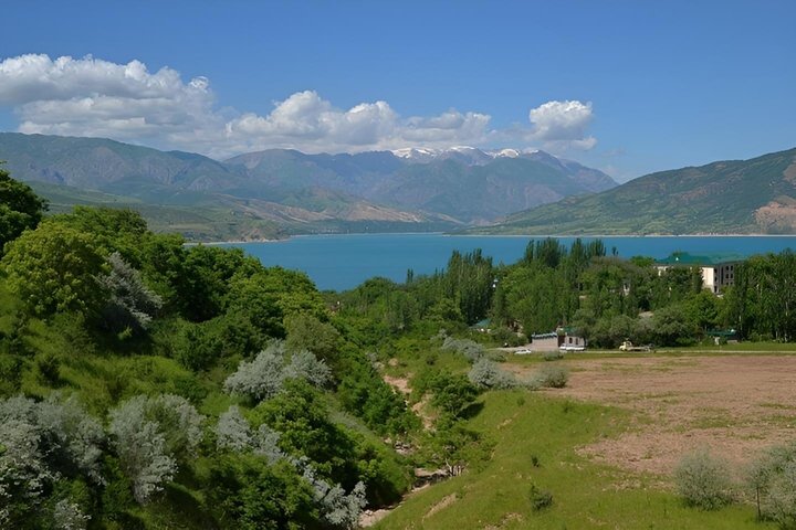 Tashkent Tour at Amirsoy, Chimgan Mountains and Charvak lake