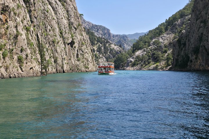 Side Green Canyon Boat Tour with Lunch and Hotel Transfer